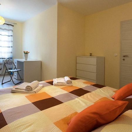Apartment Valmas Pula Eksteriør billede