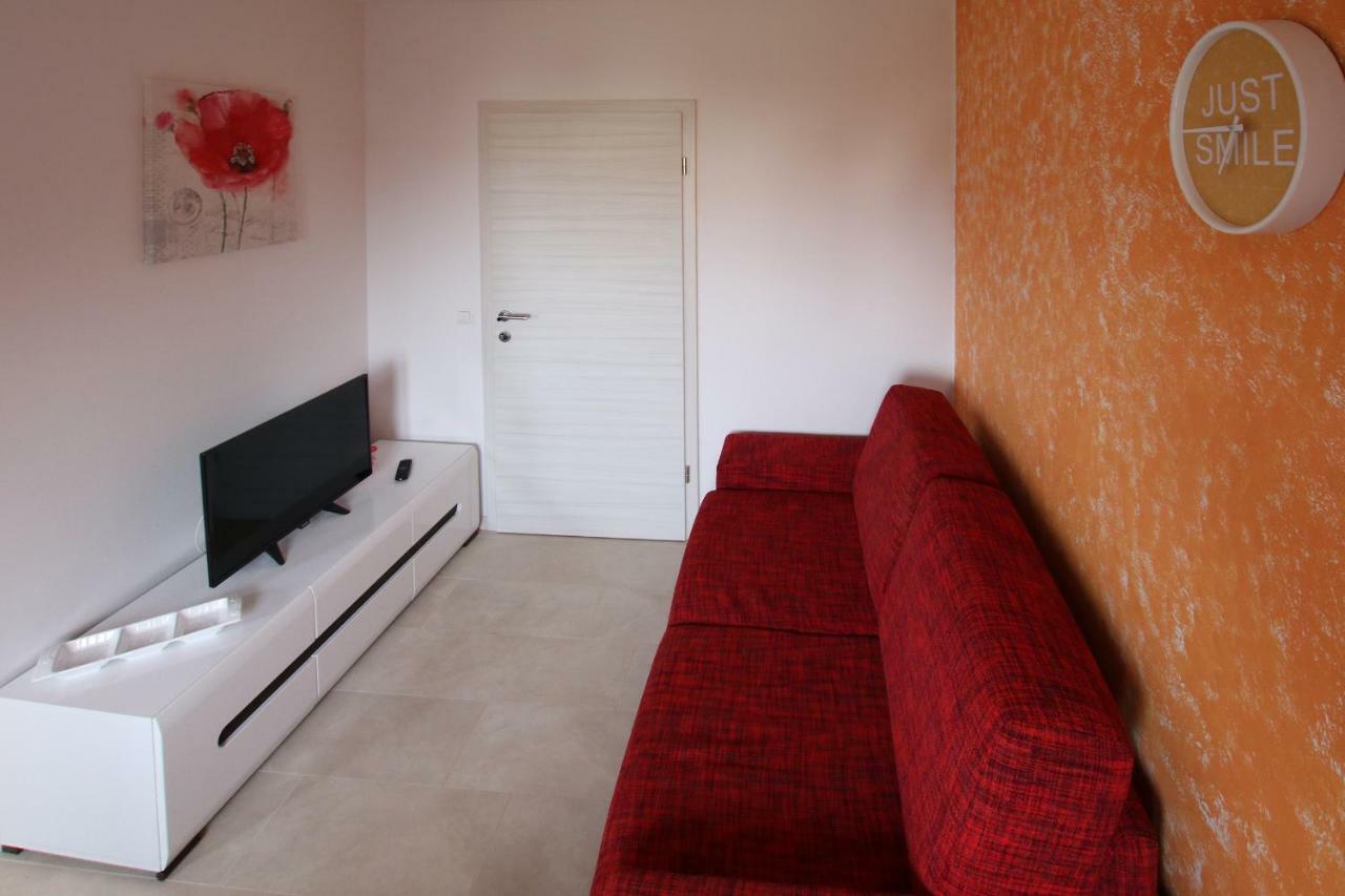 Apartment Valmas Pula Eksteriør billede